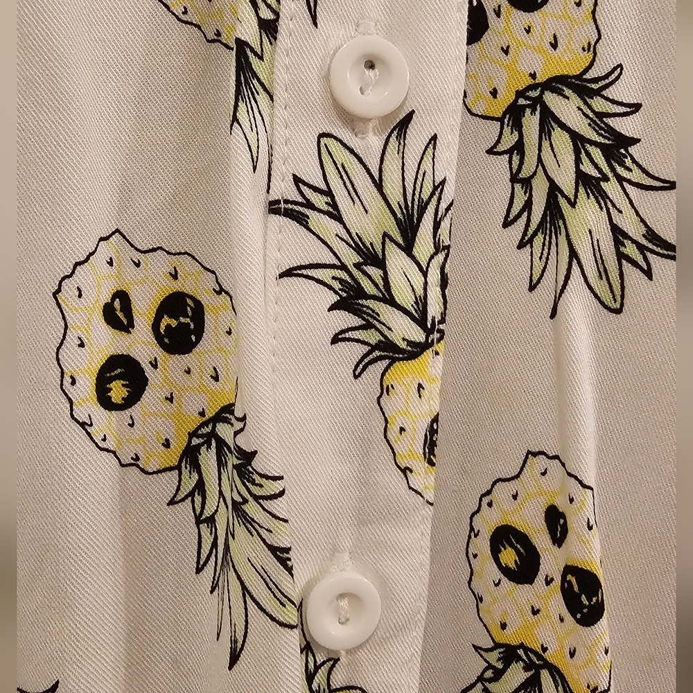 Torrid EUC White Skull and Pineapple Print Shirt - Picture 6 of 10